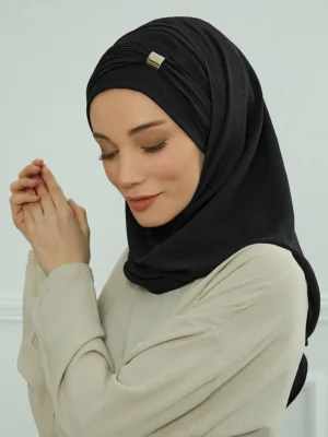Hijab Noir avec boucle élégant et respirant